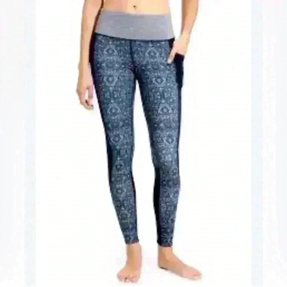 Athleta High Rise Tapestry Chaturanga to Town Tight. Size Small. - Picture 1 of 7
